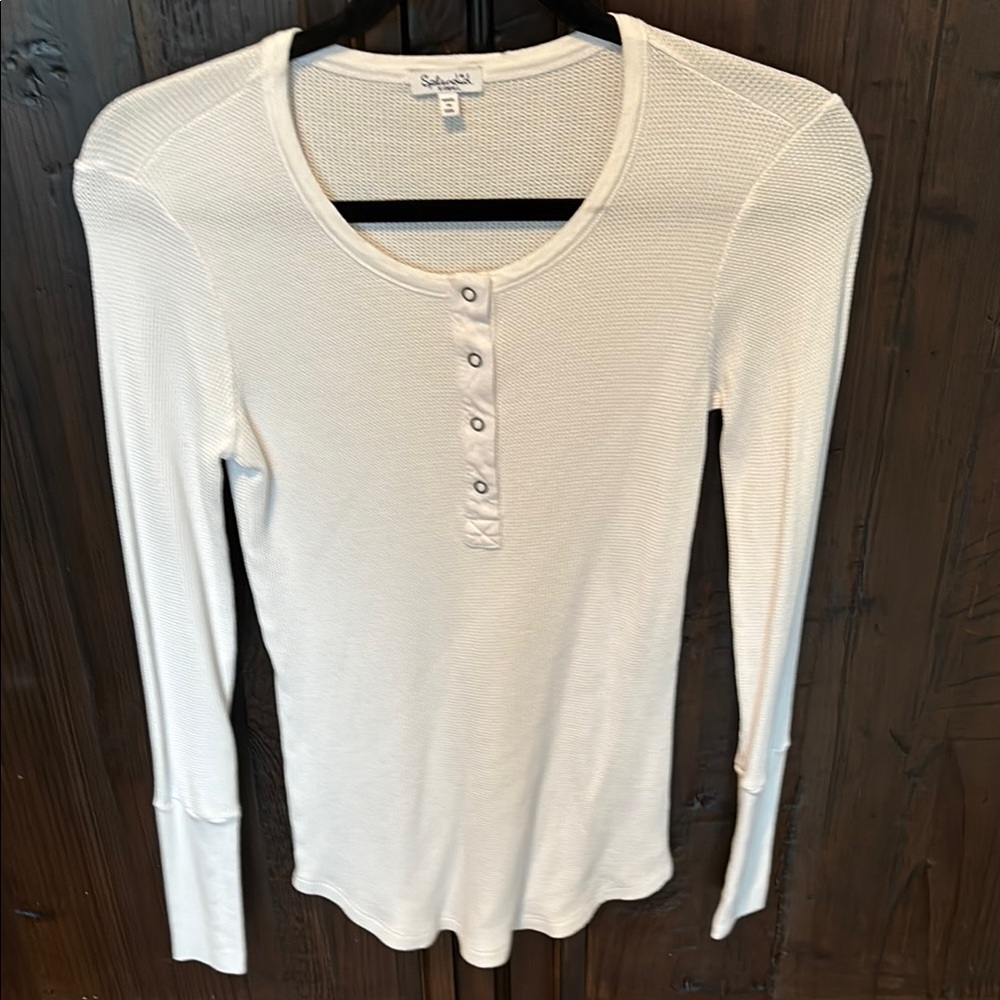 Women's White Henley Top with snaps never worn